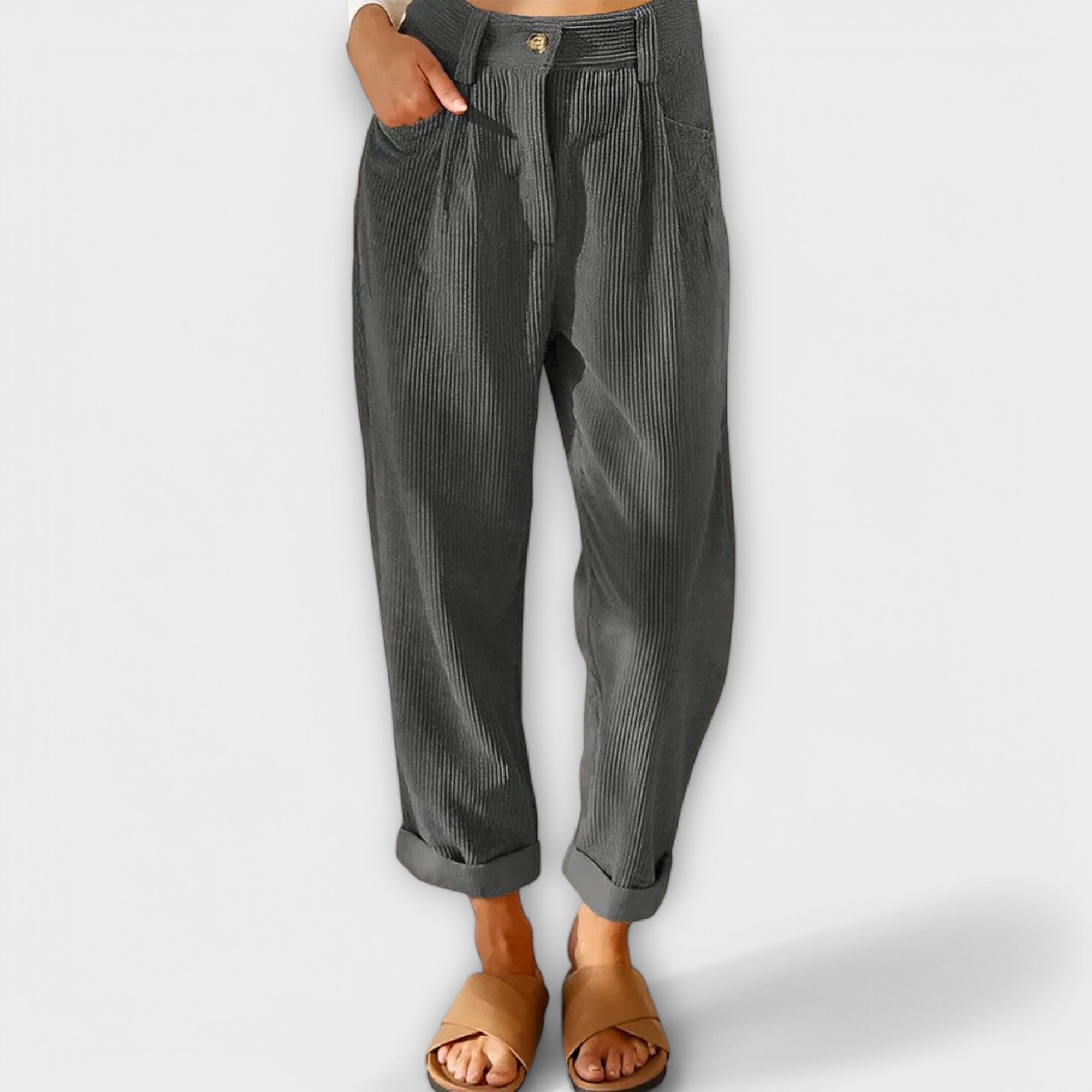 Jessa – Soft Velvet Trousers with an Easy Fit