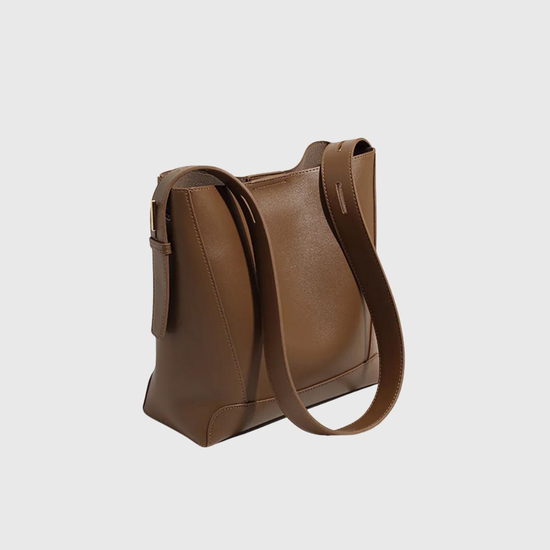 Jane – Bucket Bag with Soft Buckle Detail