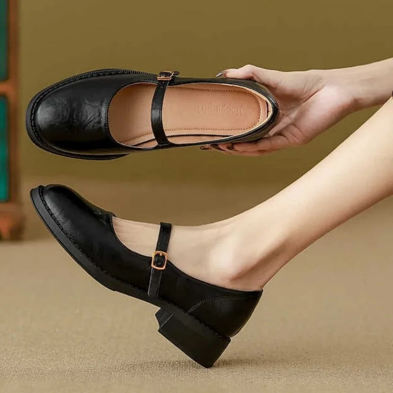Elva Classic Comfort Mary Janes Made Of Leather