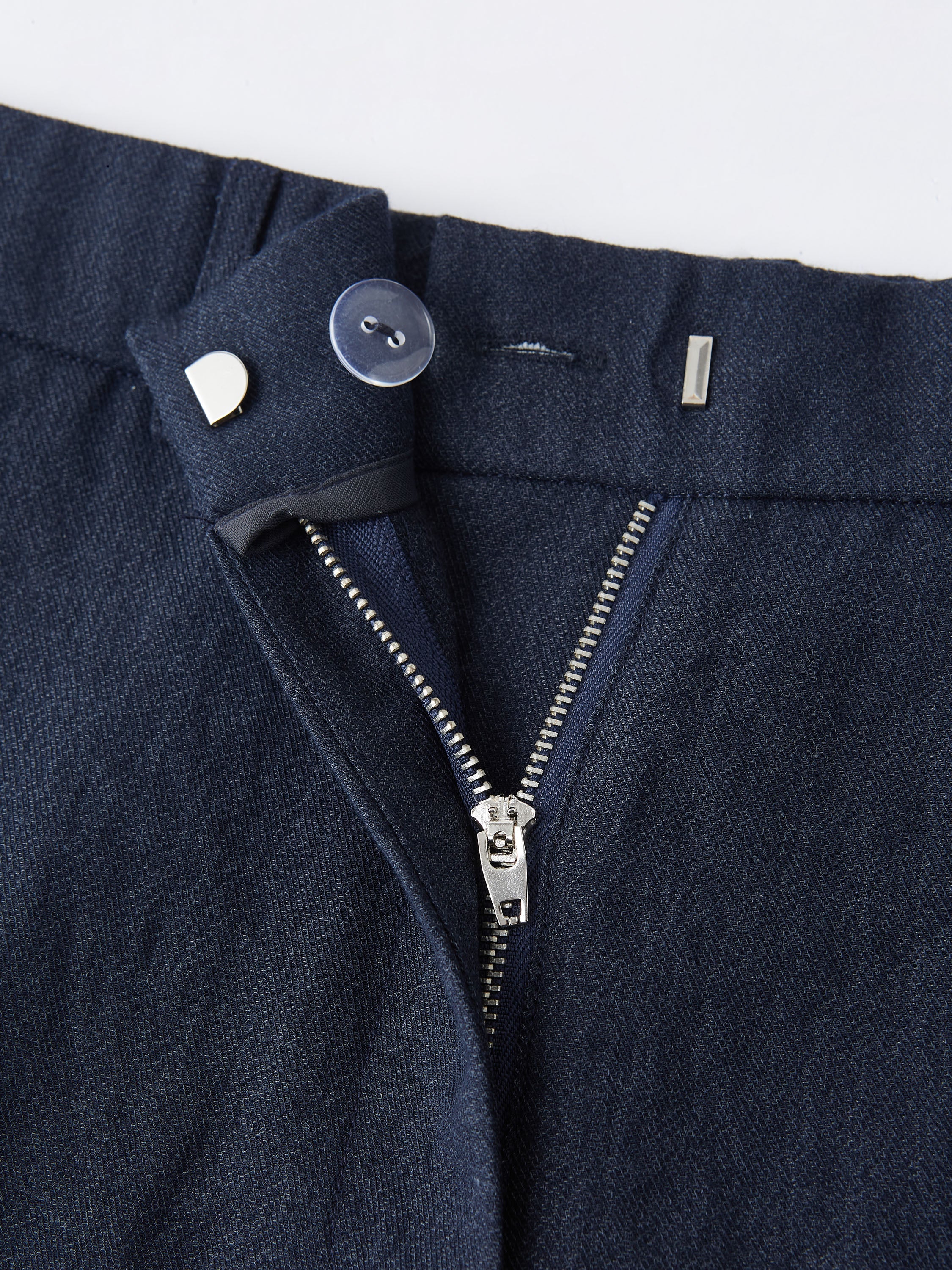 European Linen Mid Rise Flared Pant with Pockets