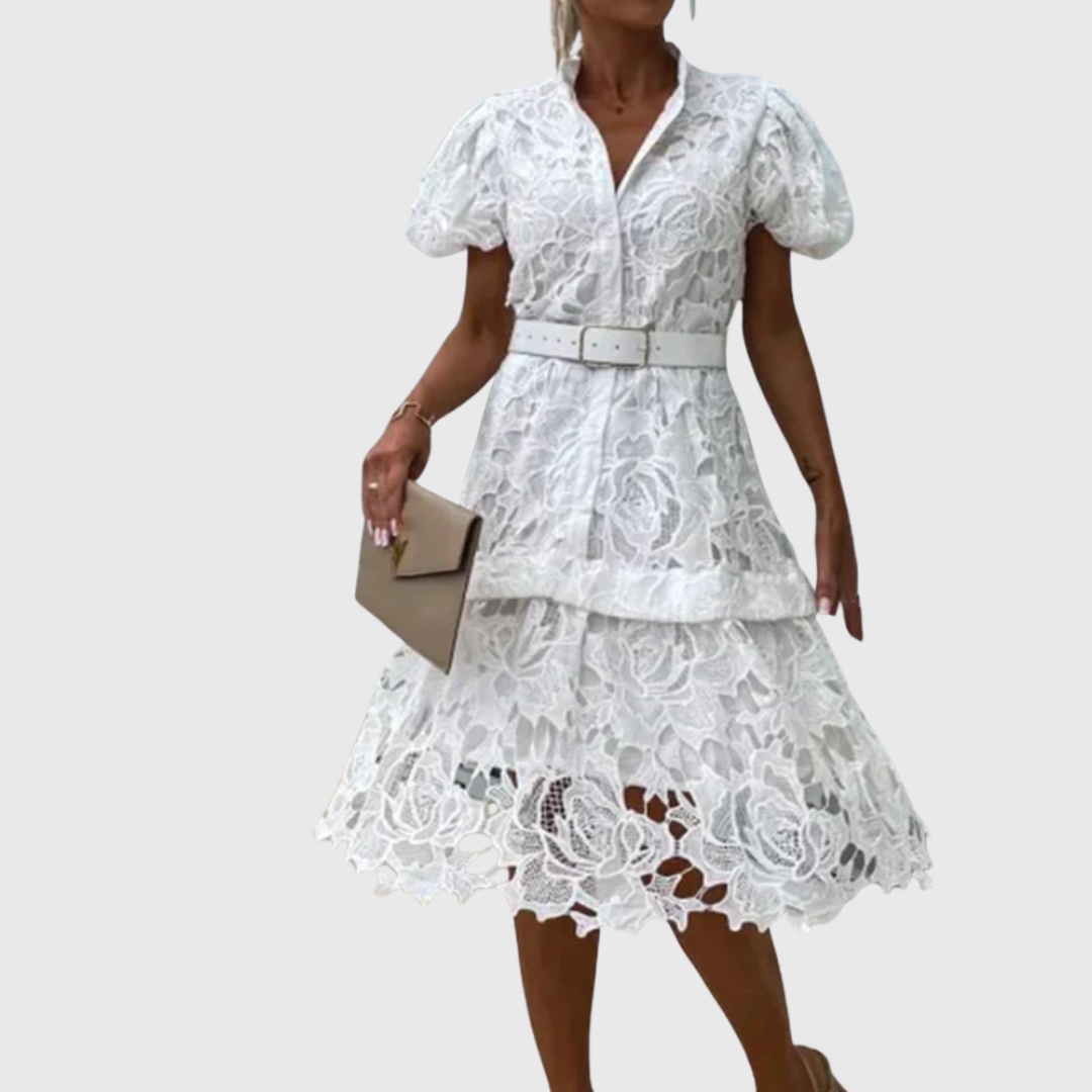 Annie – Lace Dress with Timeless Charm