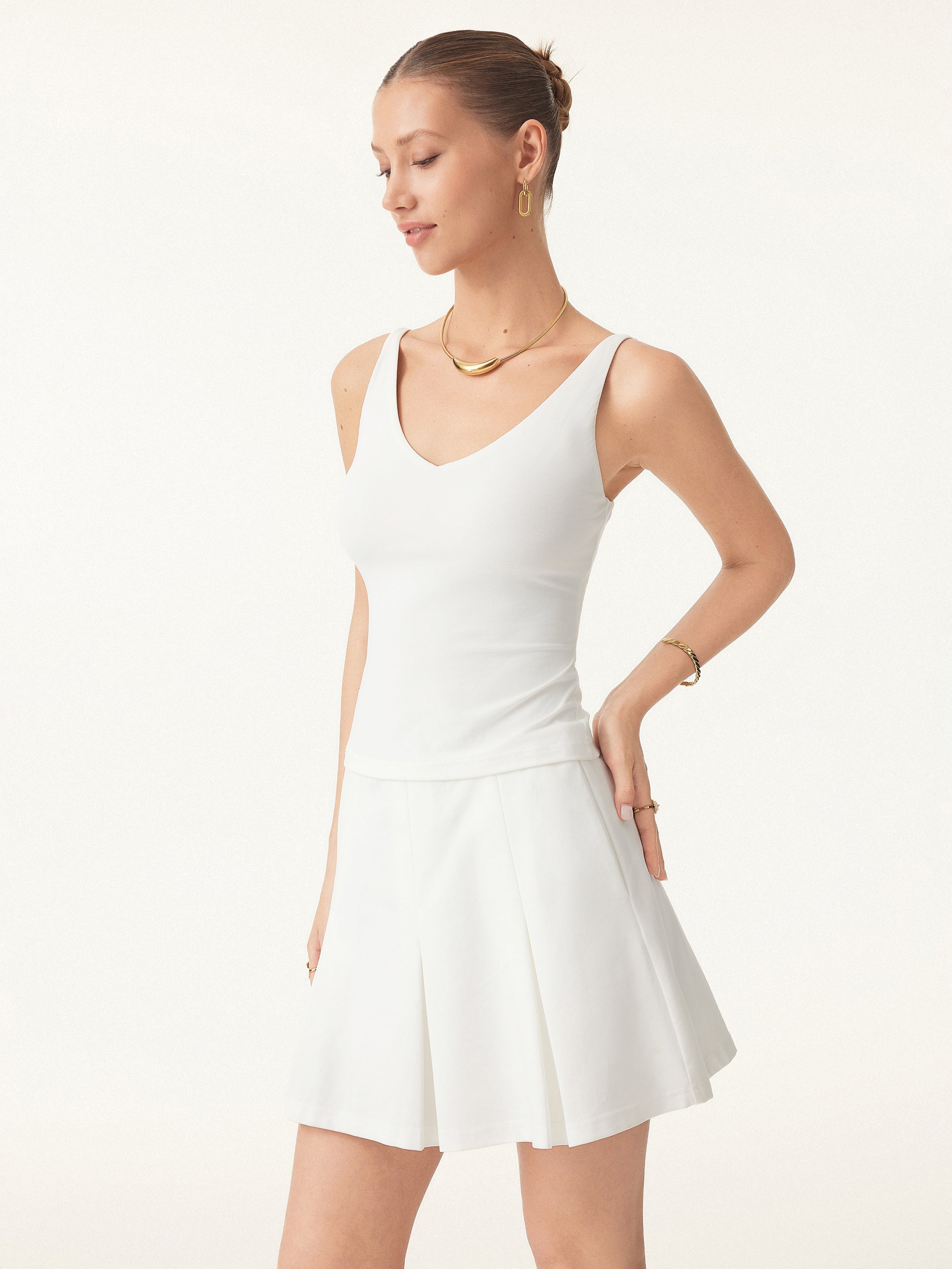 Essential V-neck Sleeveless New Airy Brami Tank