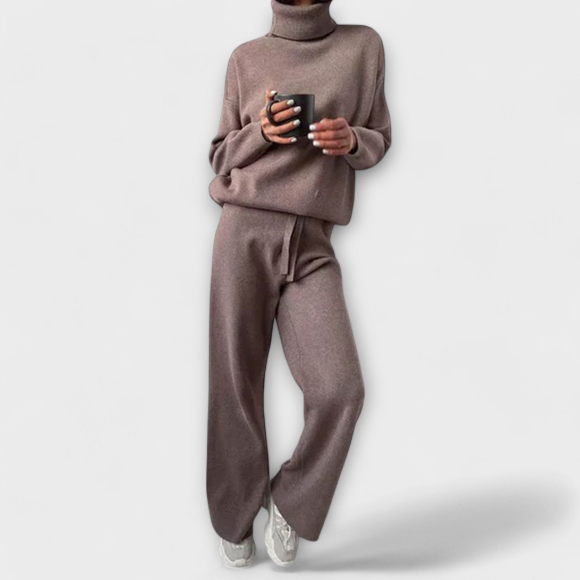 Elena – Soft Touch Set with Refined Comfort