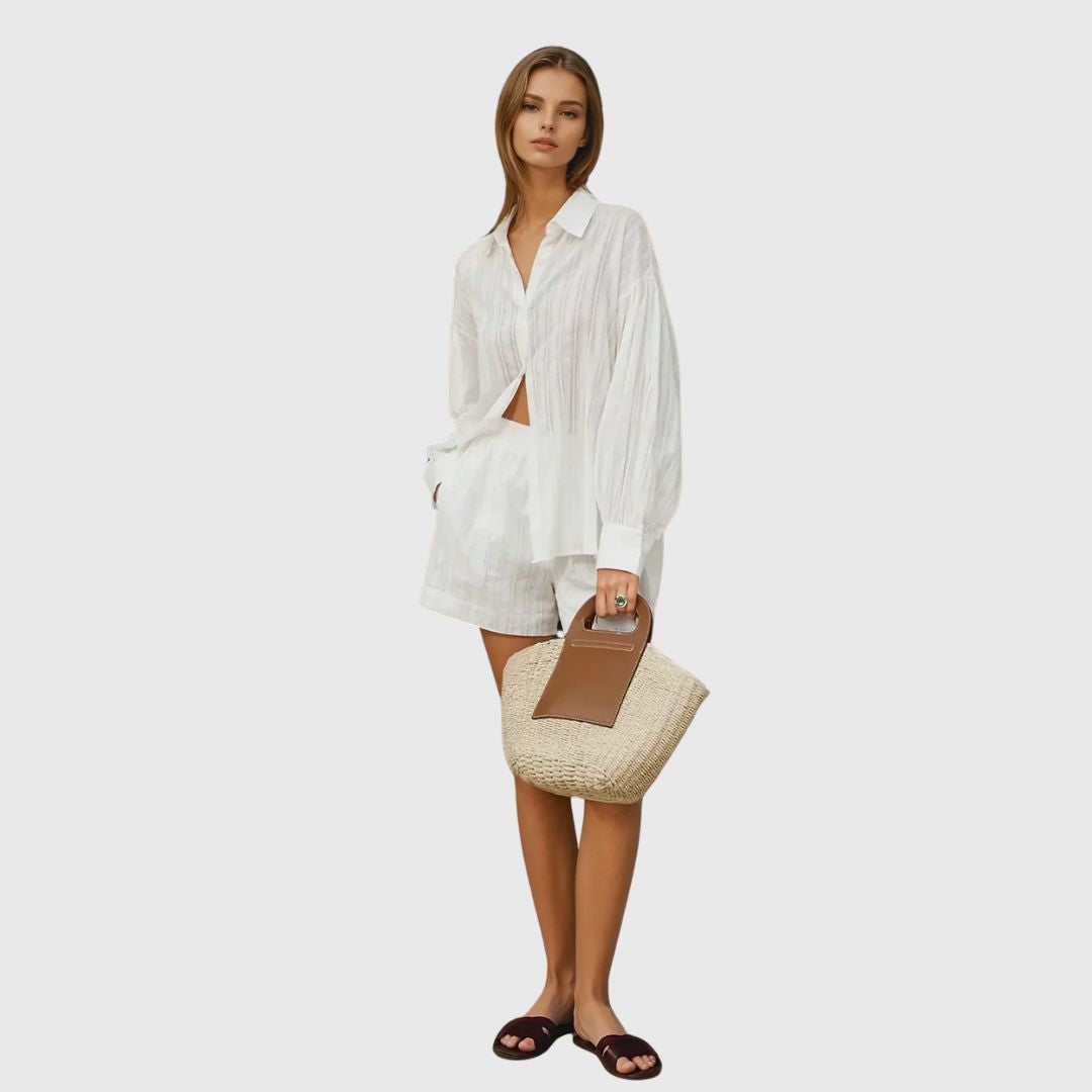 Anne – Two-Tone Straw Bag with Natural Elegance